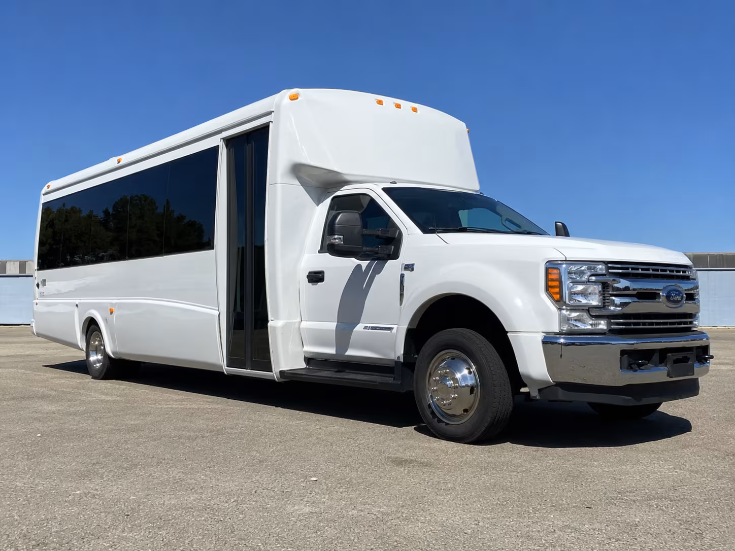 biltmore estate and blue ridge parkway tour buses