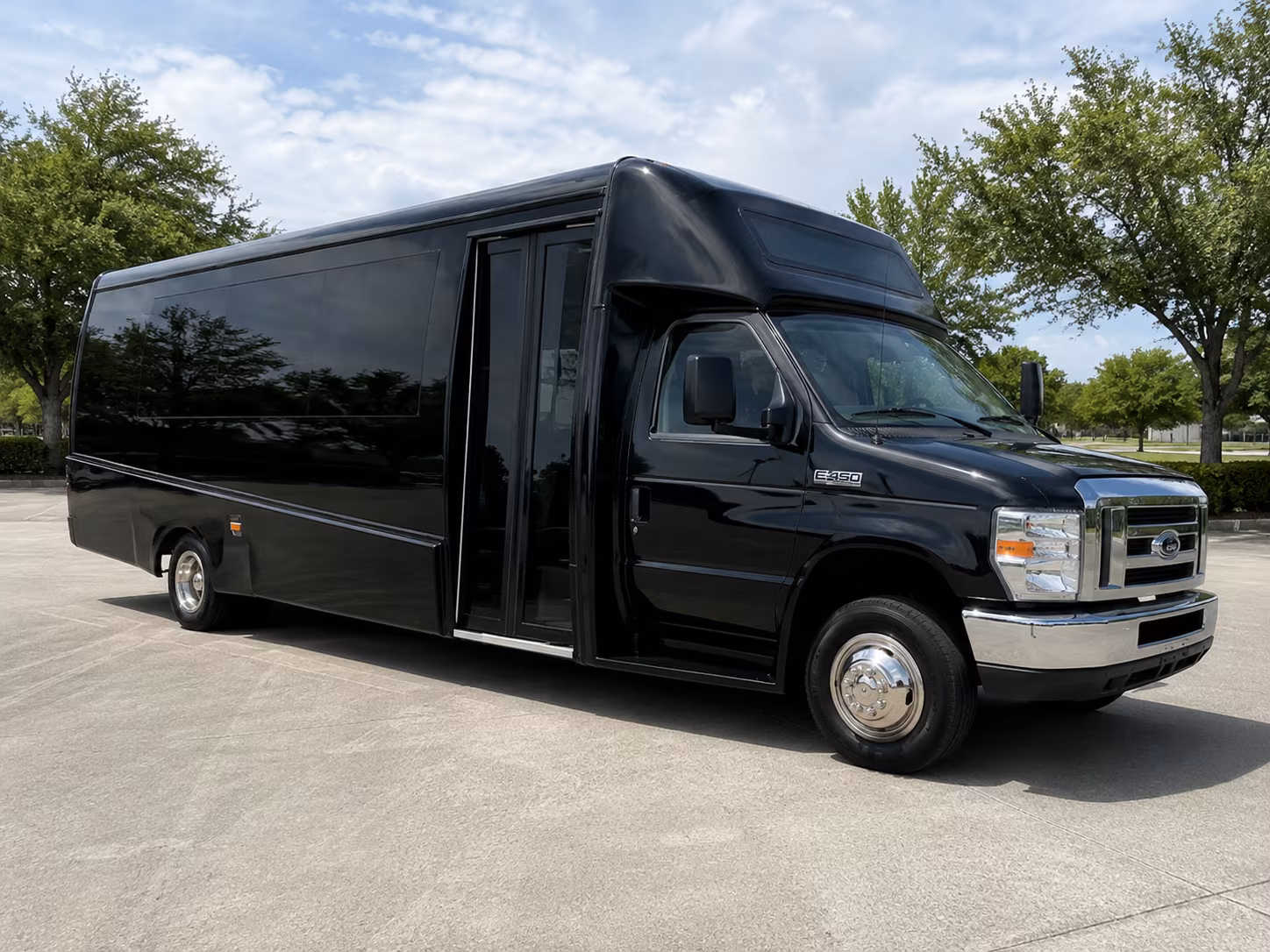 charter buses for museum and cultural field trips in asheville